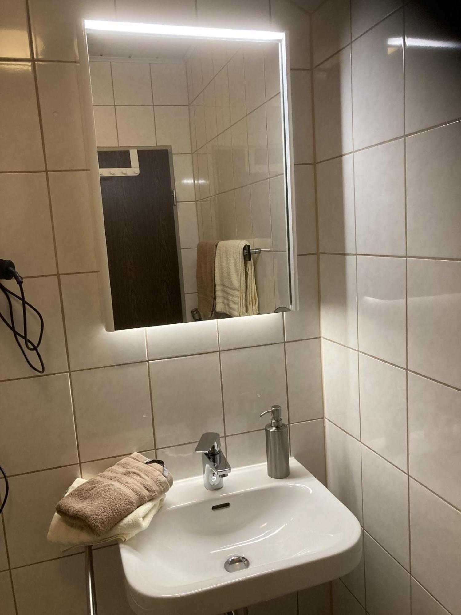 Huus Stoertebeker Bed & Breakfast ดอร์นูเมอร์เซียล ห้อง รูปภาพ