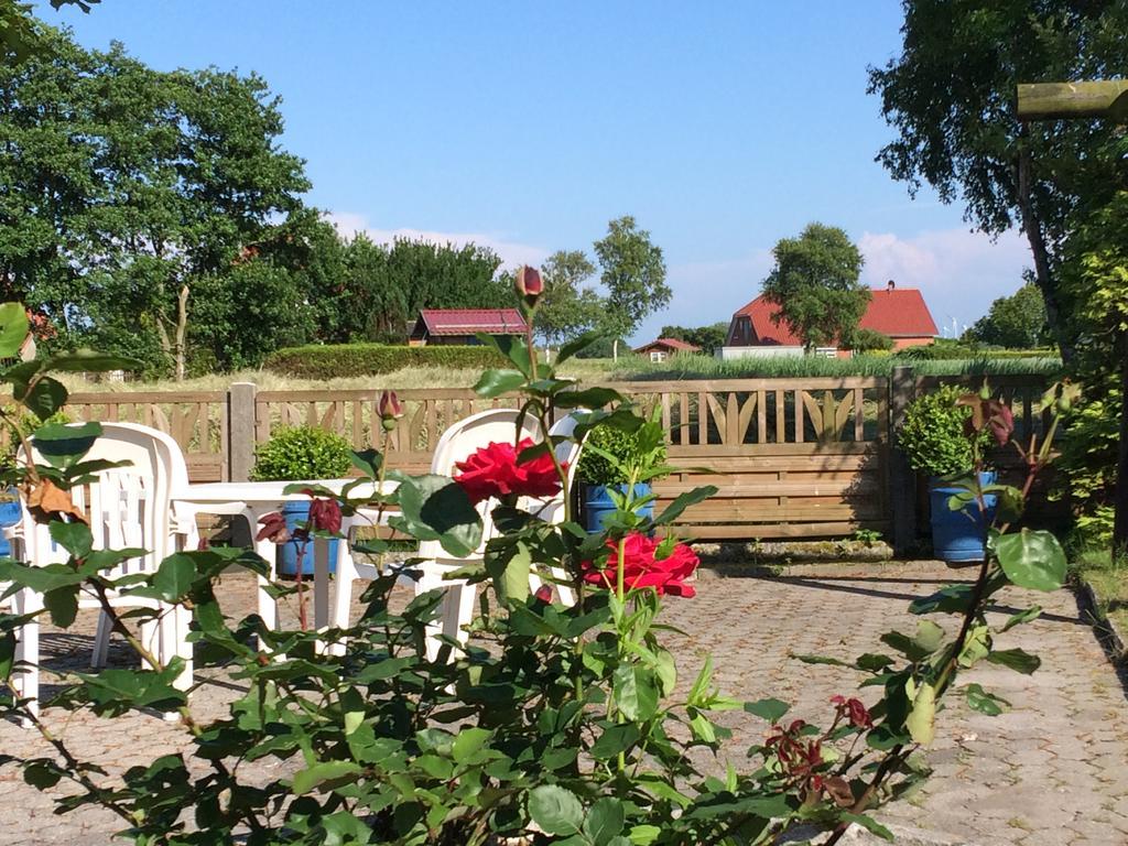 Huus Stoertebeker Bed & Breakfast ดอร์นูเมอร์เซียล ภายนอก รูปภาพ